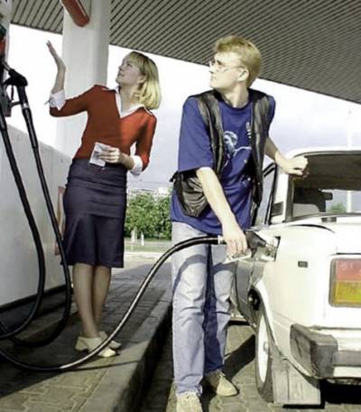 Бензин будет стоить по 50 рублей за литр