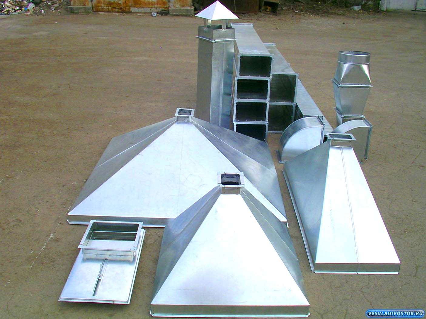 Вентиляционные зонты для защиты от осадков шахт воздуховодов
