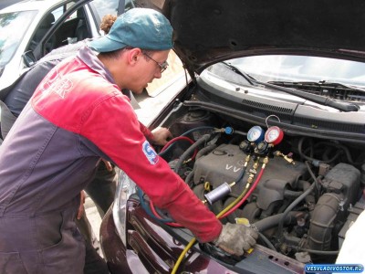 За обслуживанием автокондиционеров и их ремонтом лучше обращаться в сеть автосервисов «БиК АВто»