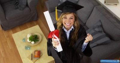 Стоит ли покупать диплом? 5 причин для получения диплома