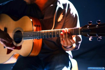 Купите качественную настроенную гитару от любимого бренда на сайте интернет-мастерской «3-Аккорда»