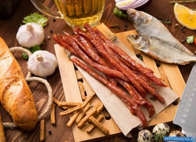 Сушеные и вяленые продукты к пиву: рыба и мясо