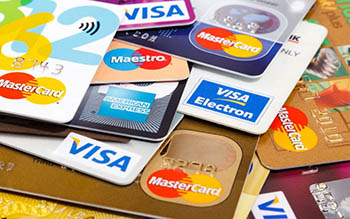Стоит ли брать больше количество кредитов или кредитных карт?