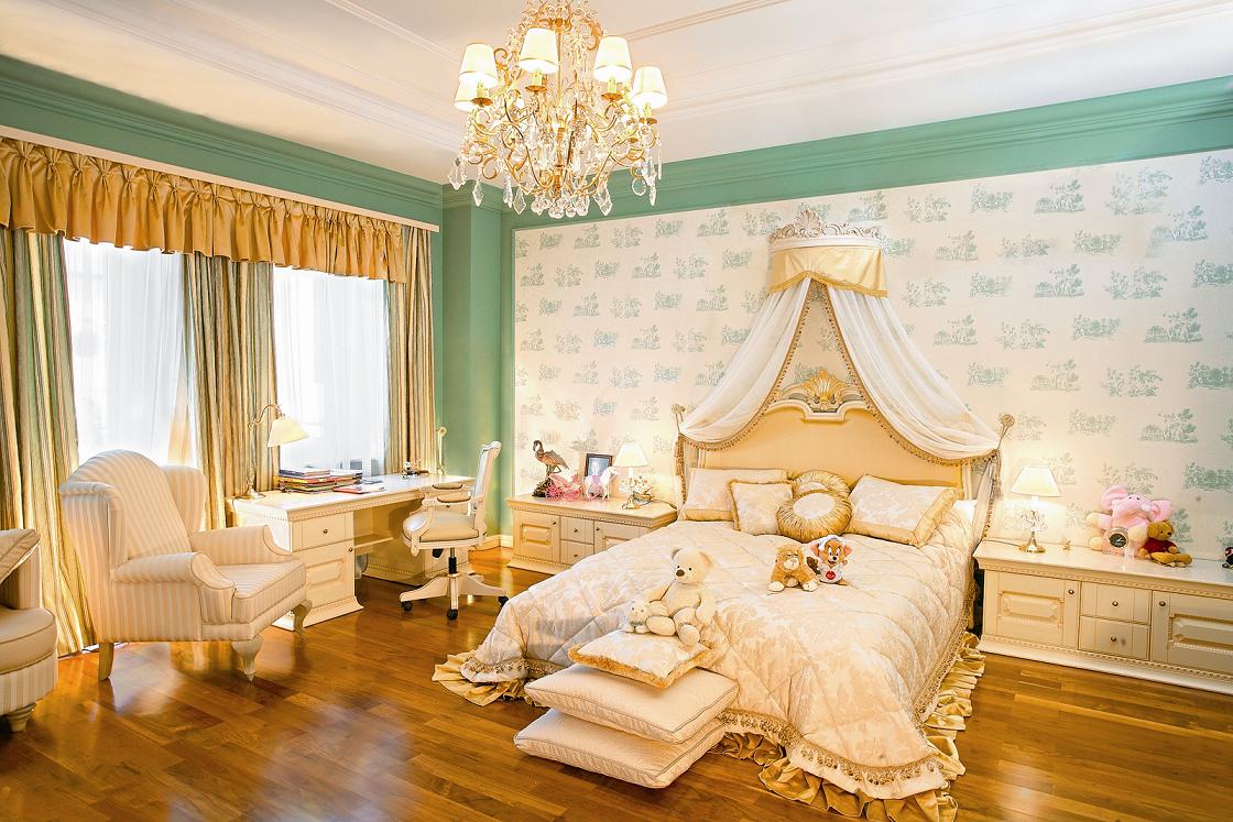 Декор спальни в стиле рококо