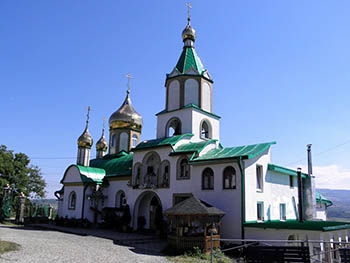 Грушевский монастырь около города Чипровци