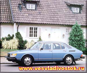 Saab 900