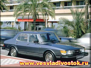 Saab 900