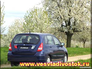 Suzuki Liana