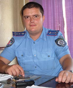 Начальник отдела криминальной милиции по делам детей, капитан милиции Дмитрий Зиненко: