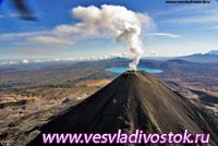 Вулкан на Камчатке выбросил столб пепла на высоту 3,4 километра, его видно за 40 км