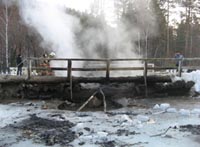 Сгоревший в Богословке мост восстановят к 24 марта