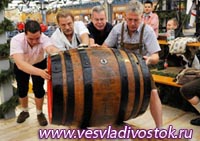 Своих гостей приглашает пражский фестиваль пива «Прага-2012»