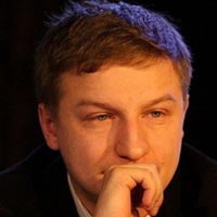 Единорос заподозрил Навального в отмывании денег