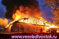 В Оренбургской области продолжают тушить пожар на артиллерийском складе